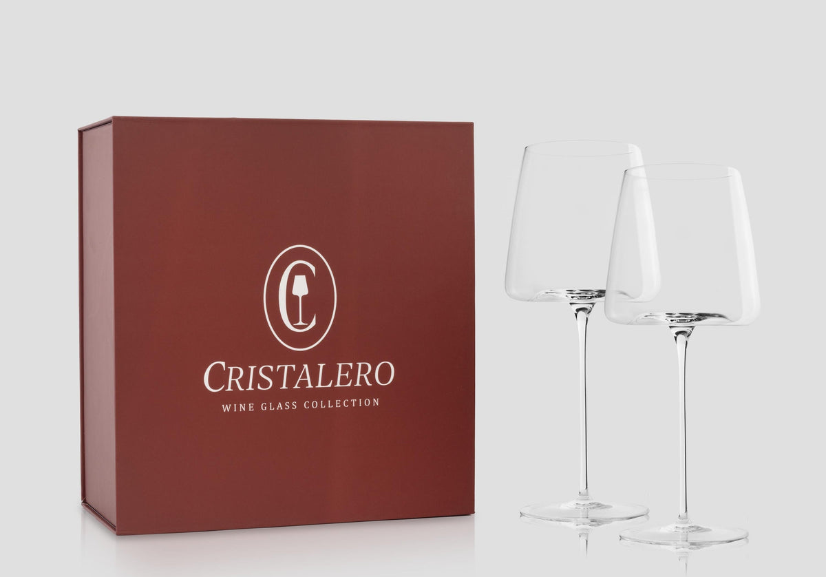 Cristalero wine glass collection box with two glasses on a white background